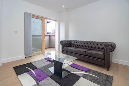 3 bedroom flat to rent - Photo 5