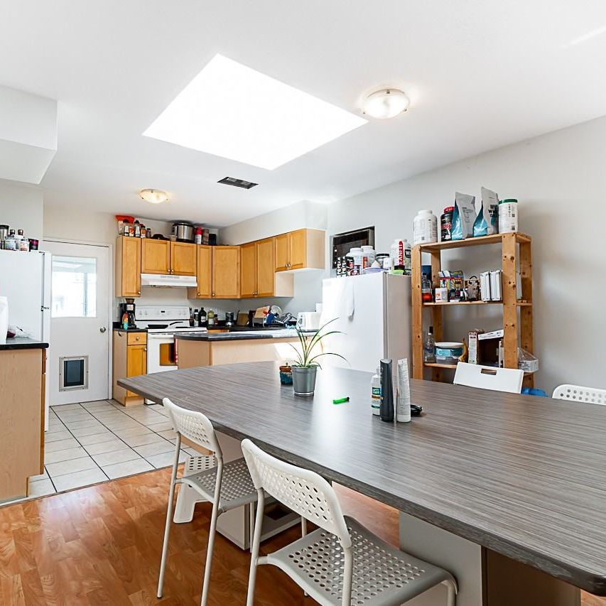 4359 Main Street apartment — Vancouver, BC (4-Bedroom) - 4 Bedroom - Photo 1