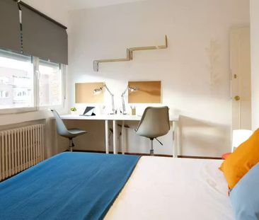 Calle de Mauricio Legendre, Madrid, Community of Madrid 28046 - Photo 1