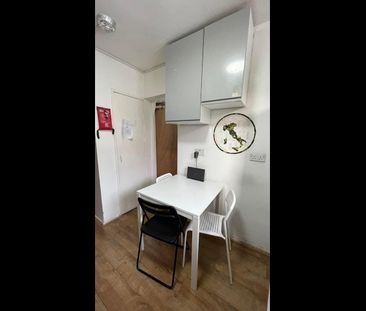 Room in a Shared House, Saracen Street, E14 - Photo 1