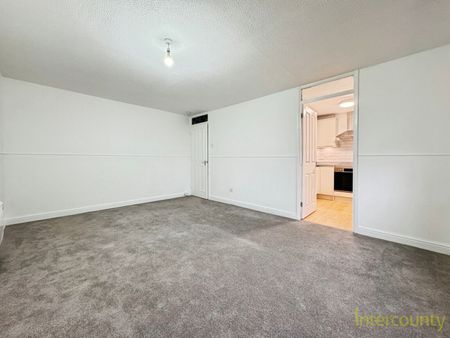 Ross Close, CB11, Saffron Walden - Photo 3