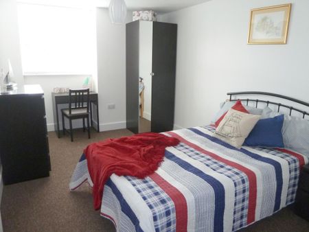 1 bedroom in a house share to rent - Photo 4