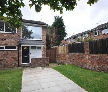 West House Court, Macclesfield, Cheshire, SK10 - Photo 3