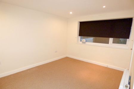 1 bed flat to rent in Front Street, Chester-Le-Street, DH3 - Photo 4