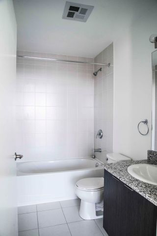 For Lease - 2910 Highway 7 Avenue Unit# 3005, Vaughan, Ontario - Photo 3