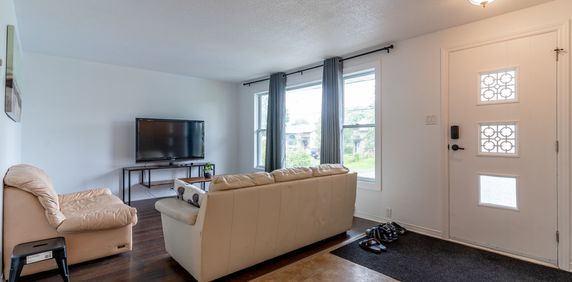 Grand 3 Chambres à Louer à Aylmer - Photo 2