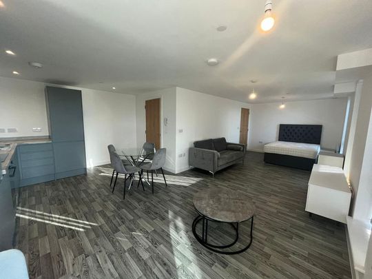 Studio to rent - Photo 1