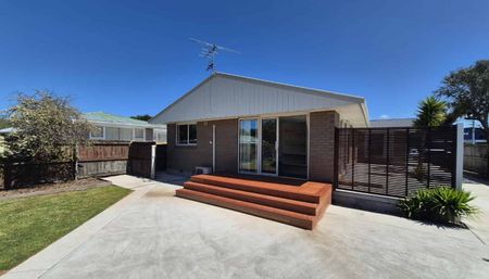 Super convenient position - Photo 4