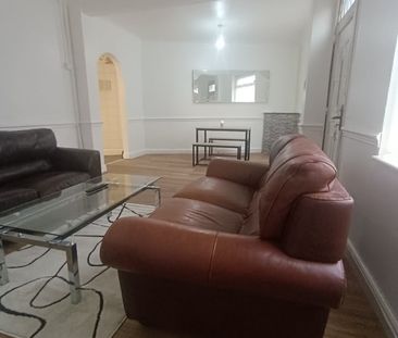 Room in a Shared House, Norway Street, M6 - Photo 1