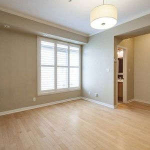 78 CARR ST. TH6 - 2BED/1.5BATH, PRIVATE TERRACE, LAUNDRY & PARKING - Photo 2