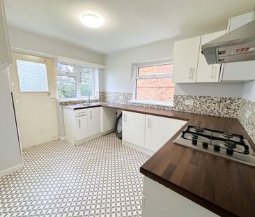 2 bedroom ground floor flat to rent - Photo 4