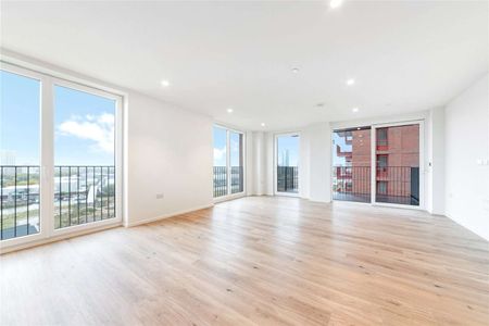 Step into the allure of this stunning two-bedroom, two-bathroom apartment, ideally situated within Barnacle House at Berkeley Homes' exciting new Heron Wharf development. - Photo 2