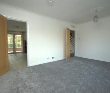 4 bedroom detached house to rent - Photo 1