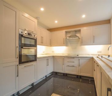 4 bedroom townhouse to rent - Photo 6
