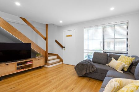 Seaside Retreat - Coastal Comfort and Contemporary Living - Photo 2