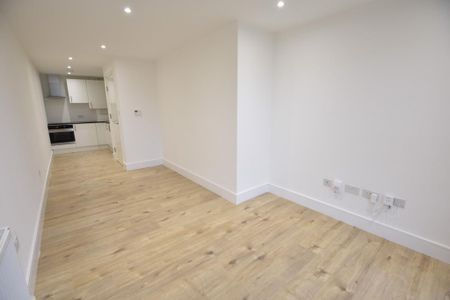 1 bedroom apartment to rent - Photo 2