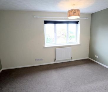 3 bedroom semi-detached house to rent - Photo 6