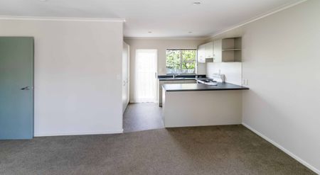 Standalone two bedroom home! - Photo 2