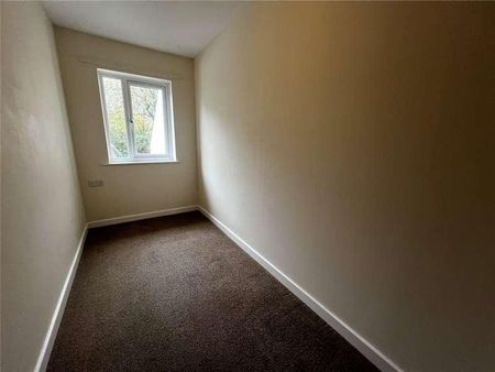 Aspen Grove, Fremington, Barnstaple, Devon, EX31 - Photo 2