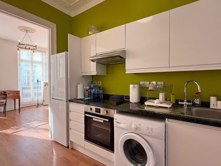 Studio Flat, Beauchamp Place, SW3 - Photo 5