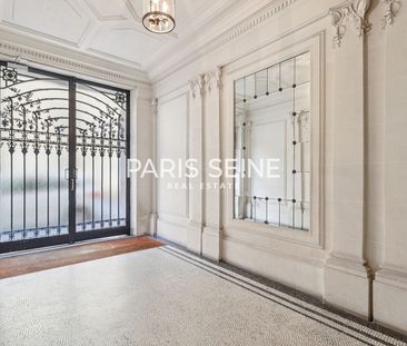 ** VANEAU ** Magnifique deux pièces avec charme de l'ancien ! - Photo 2