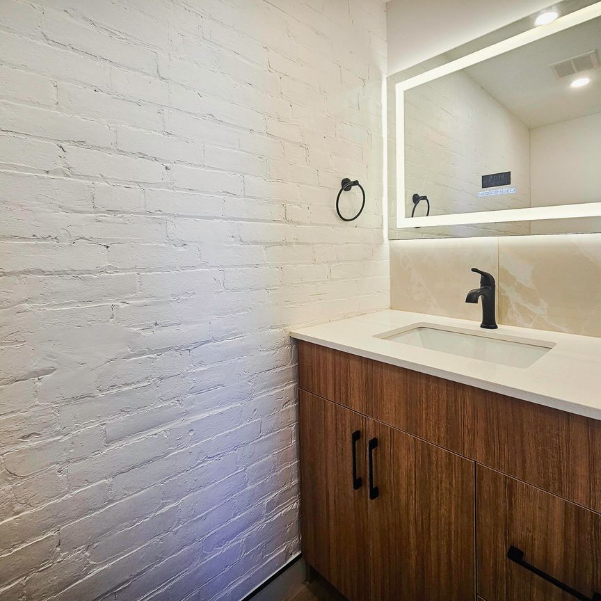 For Lease - 857 Dundas Street Unit# Unit 3, London East, Ontario - Photo 1