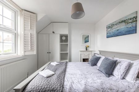 2 bedroom terraced house to rent - Photo 2