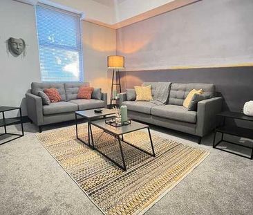 Hollyshaw Lane, Leeds, LS15 - Photo 1