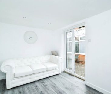 Goodwood Drive, Oldham, Stoneleigh Park - Photo 1