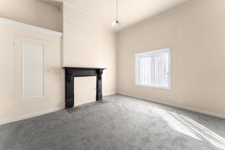 Charming Cottage in the Heart of Woodend - Photo 4