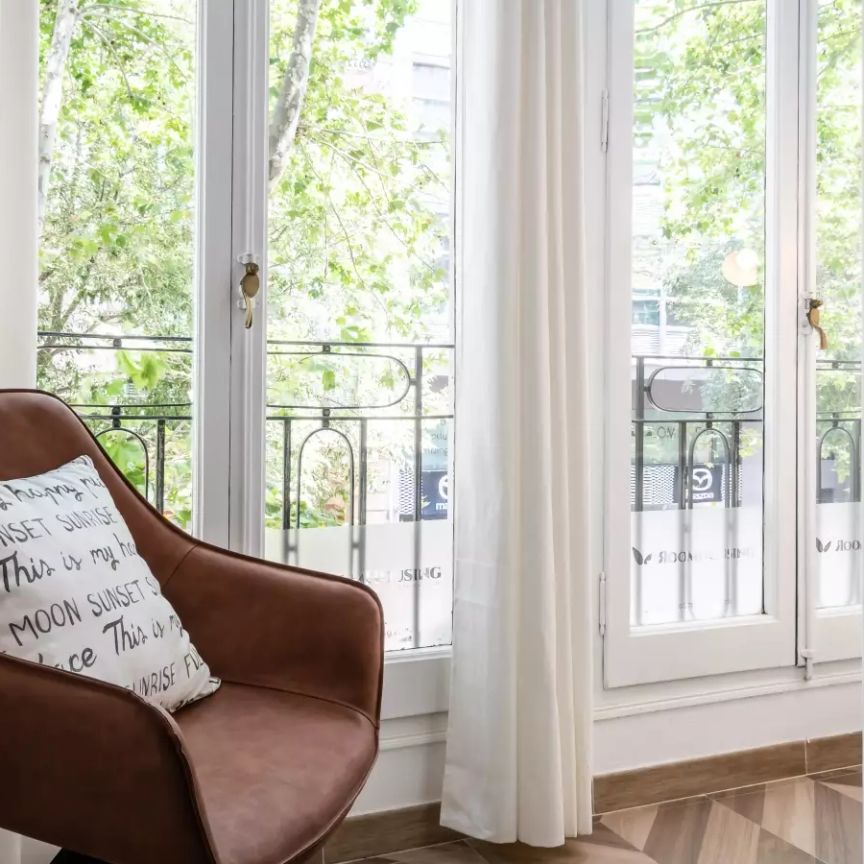 Room in a shared 5-bedroom apartment for rent in l'Antiga Esquerra de l'Eixample, bills included - Foto 1