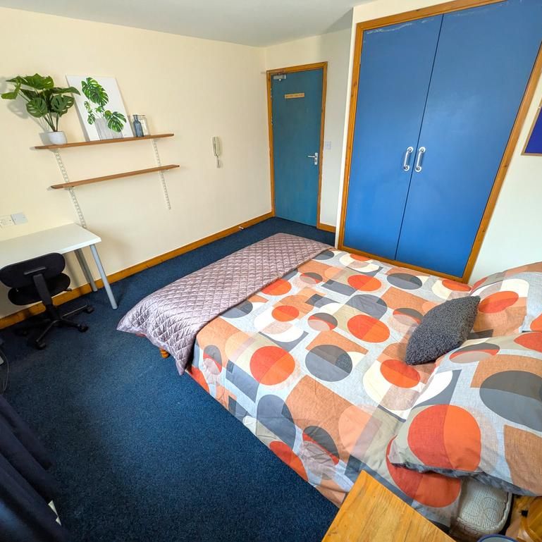 1 bedroom in a house share to rent - Photo 1