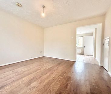 3 bedroom terraced house to rent - Photo 6