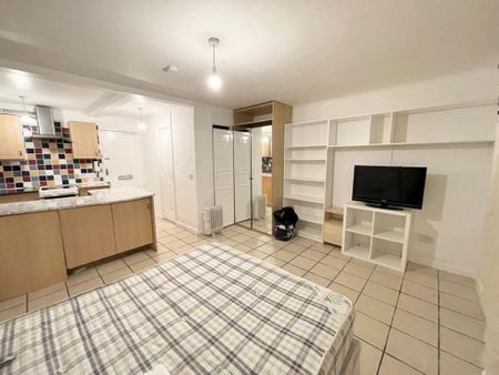 Studio to rent - Photo 5
