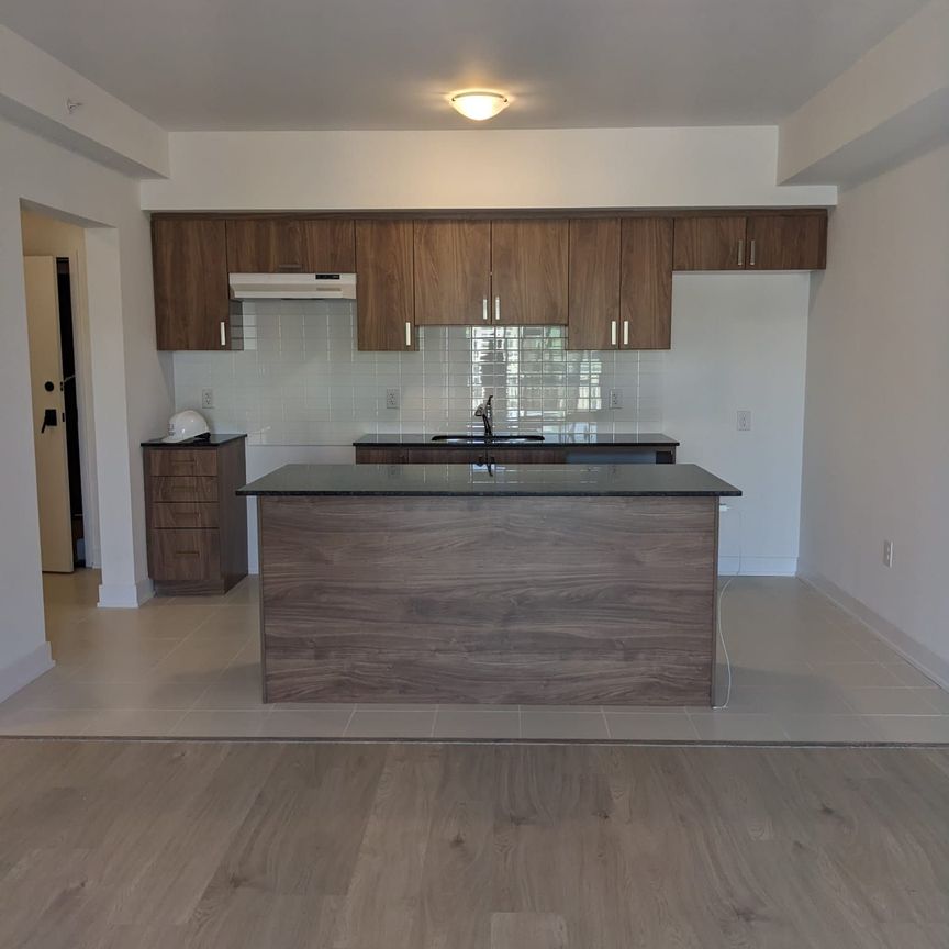 For Lease - 1 Chef Lane Unit# 303, Barrie, Ontario - Photo 1