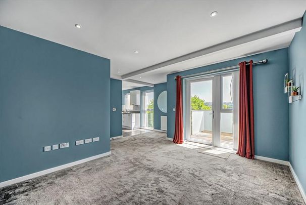 2 bedroom flat to rent - Photo 1