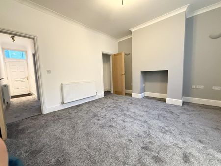 2 bed terraced house to rent in Queen Victoria Road, Burnley, BB10 - Photo 5