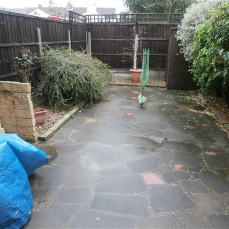 2 bedroom house to rent - Photo 1