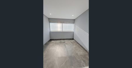 3 Modern Rooms for Lease in Brand New Residence – Ideal for Female Students | Air-Conditioned - Includes Amenities - Photo 5