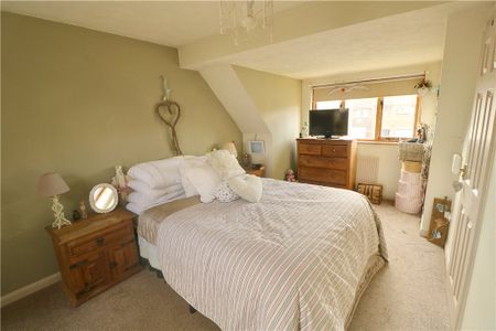 Dolphin Court North, Staines-upon-Thames - Photo 4