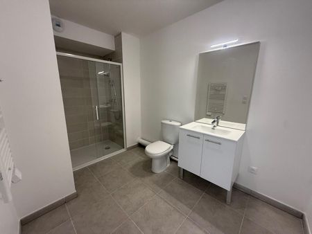 location Appartement T2 DE 46.9m² À CASTELGINEST - Photo 4