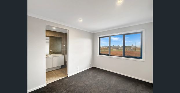 🏠 Brand New 3-Bedroom in Eynesbury - $325pw - Photo 1