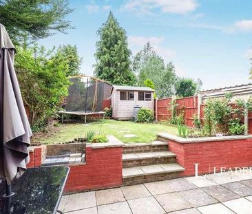 Knighton Road, Redhill, RH1 - Photo 6