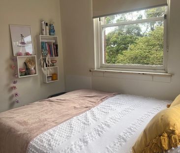 Queens Park - Photo 2