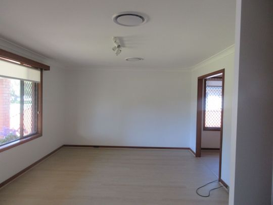 Ocean Glimpses & Golden Sands: Coastal Living at Its Finest - Photo 1