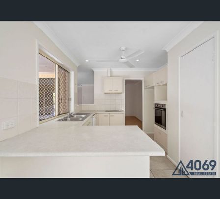 53 Parasol Street, Bellbowrie, Qld 4070 - Photo 1