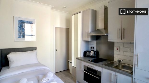 Serviced Studio Apartment for rent in the City Centre, D2 - Photo 1