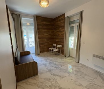 Location Appartement 1 pièce 19m² EVIAN LES BAINS 74500 - Photo 2