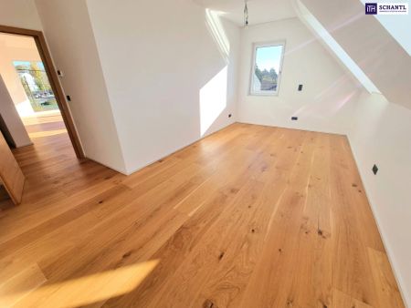 Lebensqualität pur im Dachgeschoss mit Terrasse und Garten! 4 Zimmer + Hochwertige Materialien + Viel Grün und Ruhe + Toller Blick! Ihr Rückzugsort mit WOW-Effekt! - Photo 4