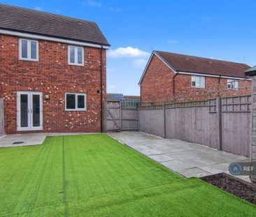 3 bedroom semi-detached house to rent - Photo 3